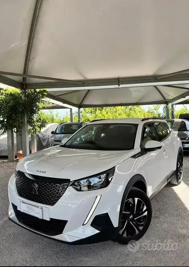 Usata Peugeot 2008 131 CV (96 kW) 2020 Bianco SUV