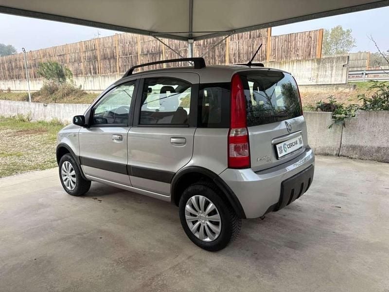 Usata Fiat Panda 4x4 Climbing 60 CV (44 kW) 2007 Argento Utilitaria