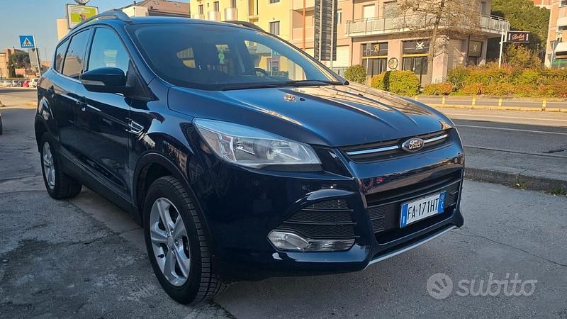 Usata Ford Kuga Titanium 120 CV (88 kW) 2015 Blu SUV