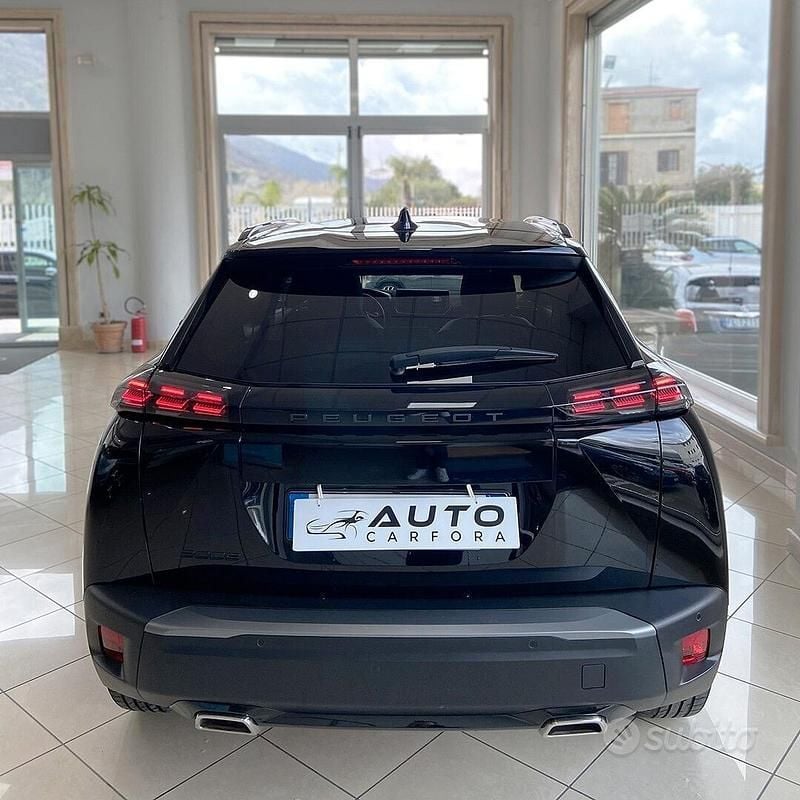 Usata Peugeot 2008 Allure 131 CV (96 kW) 2025 Nero SUV