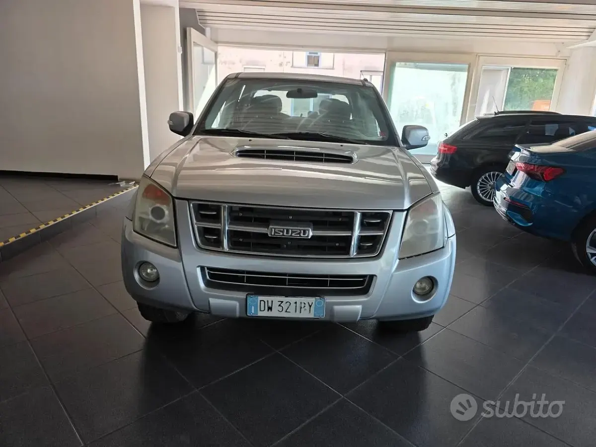 Usata Isuzu D-Max 163 CV (119 kW) 2009 Grigio Pick-up