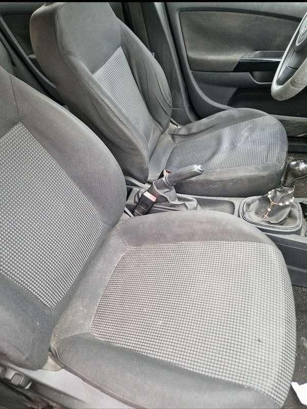 Usata Opel Corsa Edition 54 CV (39 kW) 2010 Grigio Berlina