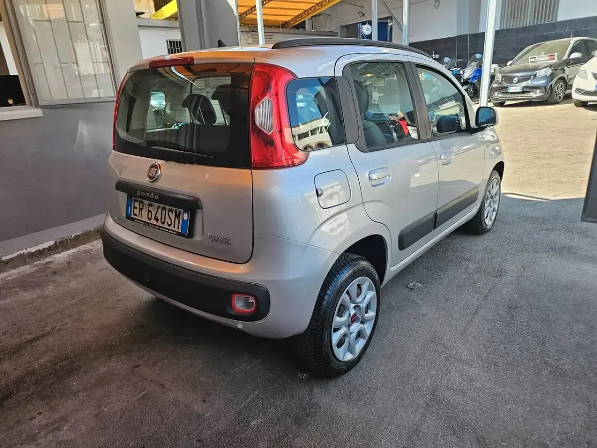 Usata Fiat Panda Easy 69 CV (50 kW) 2013 Grigio Utilitaria