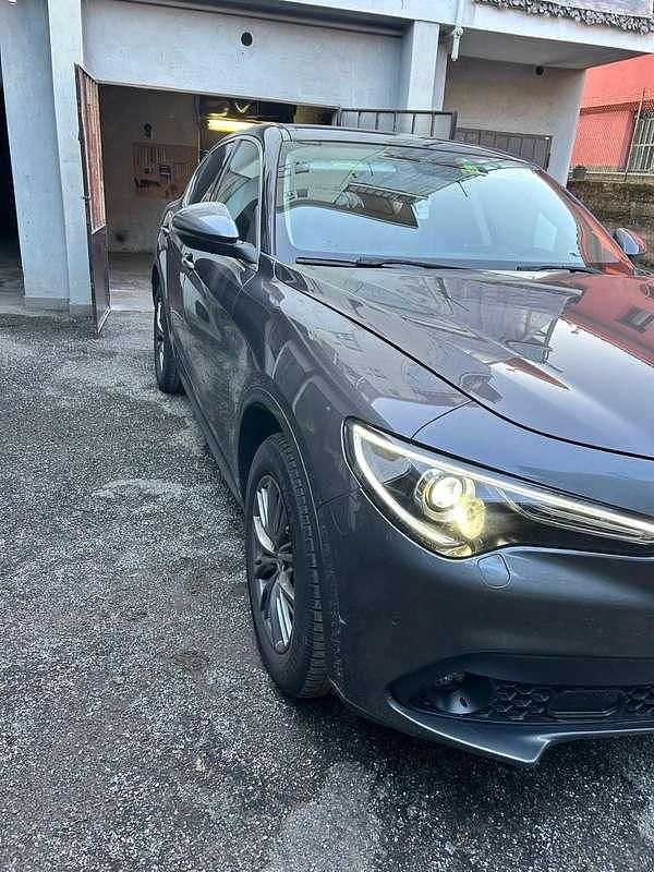 Usata Alfa Romeo Stelvio Super 209 CV (153 kW) 2018 SUV