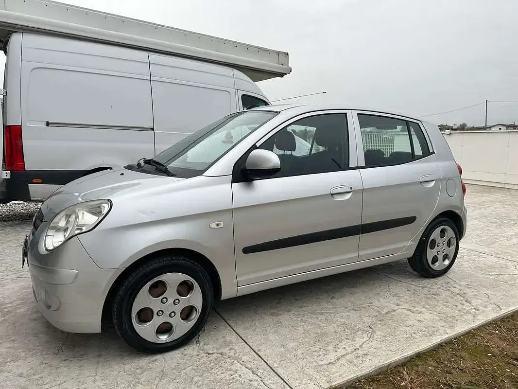Usata Kia Picanto 60 CV (44 kW) 2009 Utilitaria