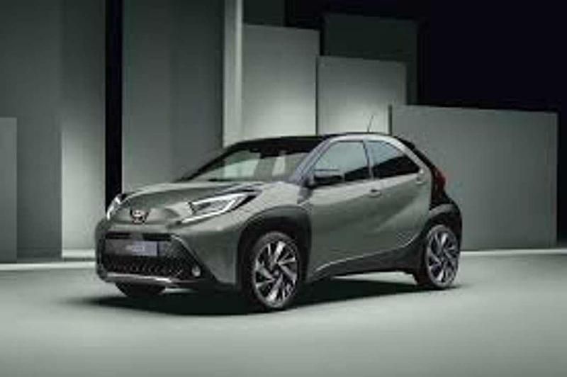 Nero Nuova 2025 Toyota Aygo X Trend SUV | 17.900 € (Buon prezzo) - Immagine 1/1