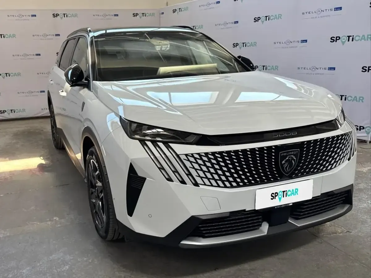 Usata Peugeot 5008 GT 196 CV (144 kW) 2025 Bianco SUV