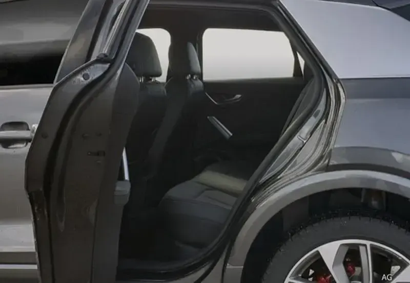 Nuevo Audi Q2 Comfort 116 CV (85 kW) 2025 Gris SUV