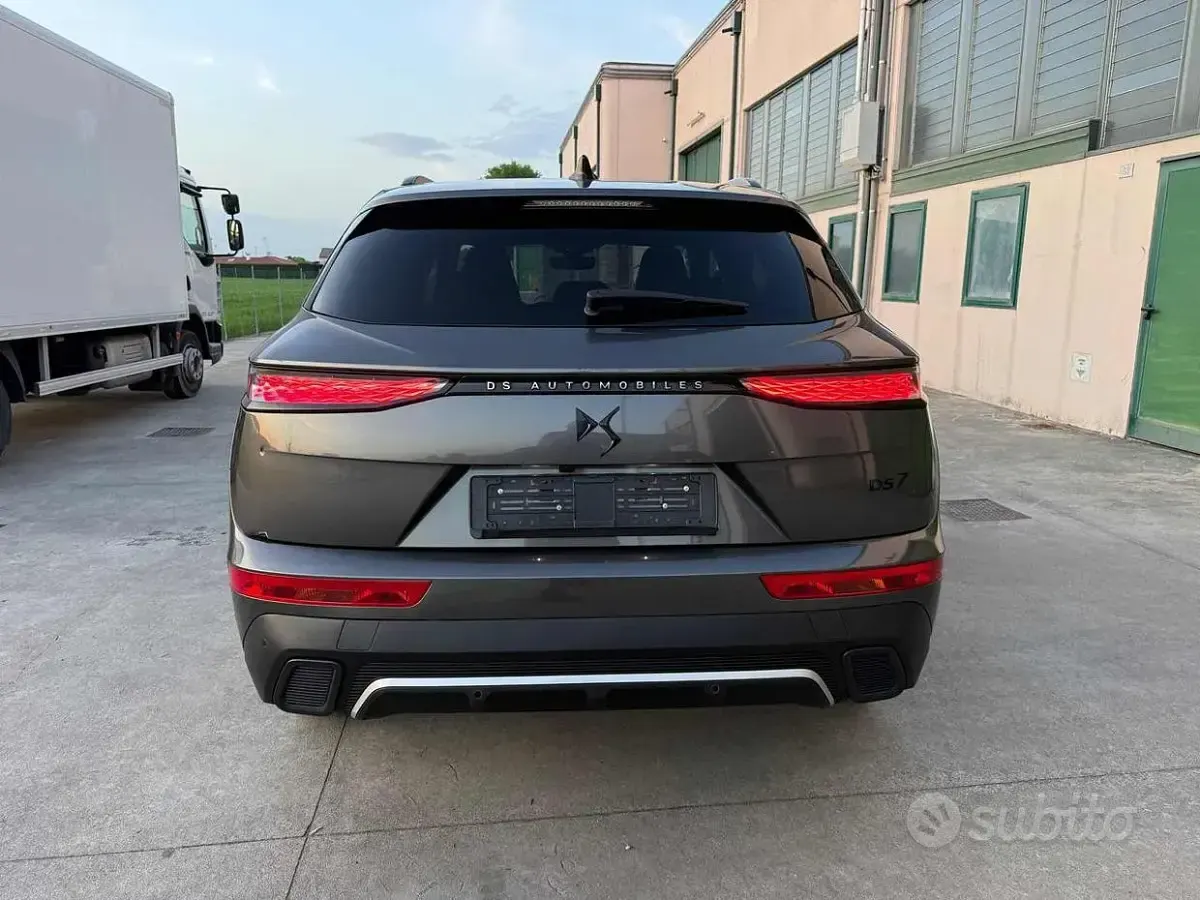Usata DS Automobiles DS7 Crossback Performance 131 CV (96 kW) 2023 Grigio scuro SUV