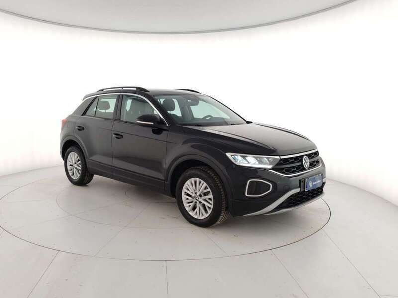 Usata VW T-Roc Life 150 CV (110 kW) 2024 Nero SUV