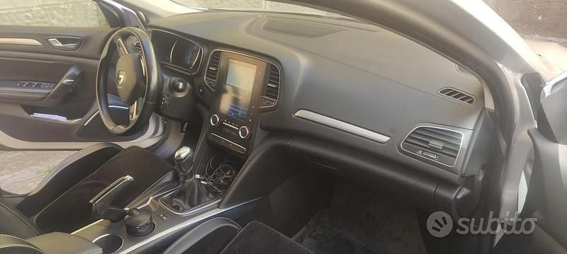Usata Renault Mégane IV Zen 110 CV (80 kW) 2017 Berlina