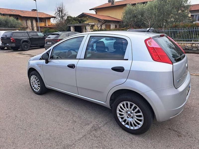 Usata Fiat Punto Easy 77 CV (56 kW) 2013 Argento Utilitaria