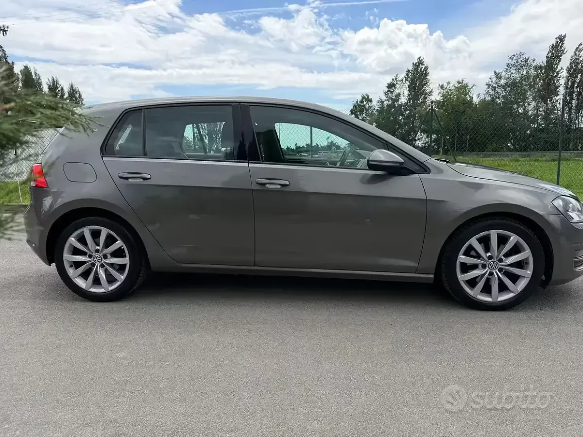 Usata VW Golf VII 105 CV (77 kW) 2013 Grigio Berlina