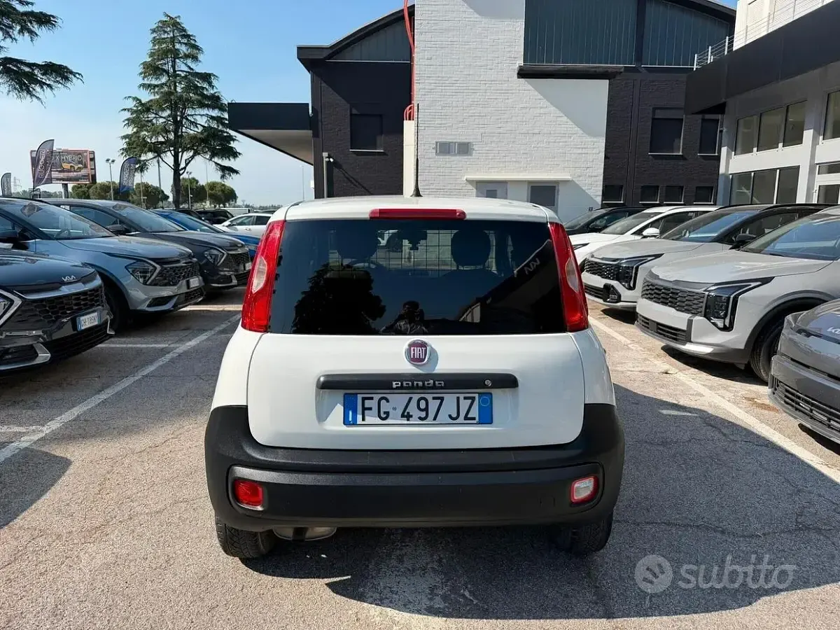 Usata Fiat Panda Easy 95 CV (69 kW) 2016 Bianco Utilitaria