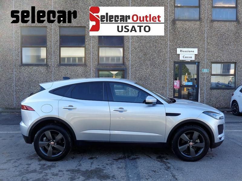 Usata Jaguar E-Pace R-Dynamic 150 CV (110 kW) 2021 N2s argento metallizzato SUV