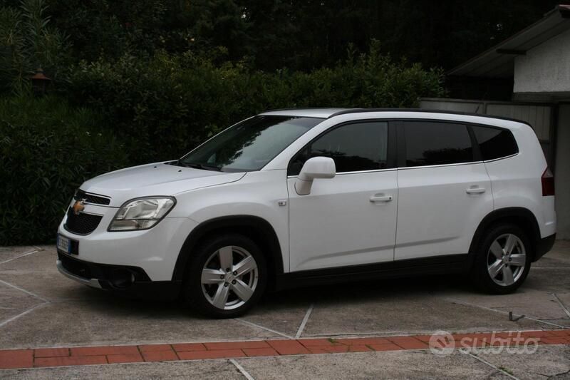 Usata Chevrolet Orlando 163 CV (119 kW) 2013 Bianco Monovolume