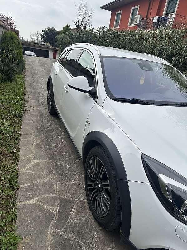 Usata Opel Insignia Cosmo 163 CV (119 kW) 2014 Station wagon