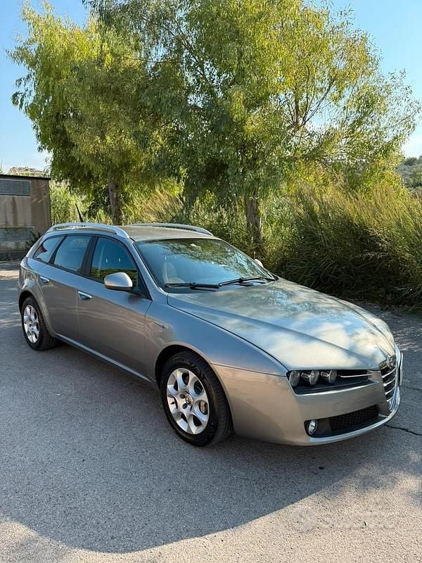 Usata 2010 Alfa Romeo 159 Station wagon | 2500 € - Immagine 1/4