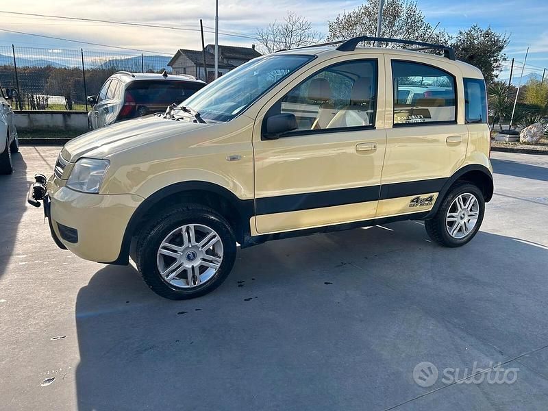 Usata Fiat Panda 4x4 59 CV (43 kW) 2006 Giallo Utilitaria