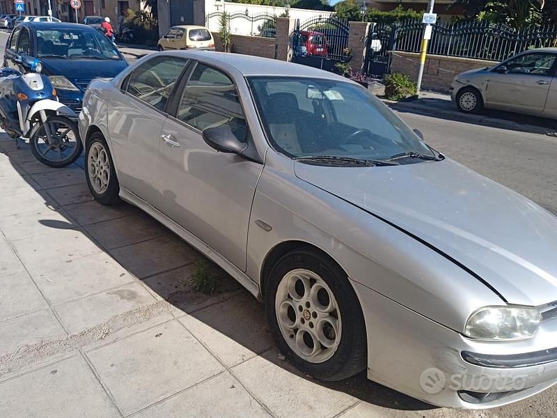 Usata Alfa Romeo 156 2000 Grigio Berlina