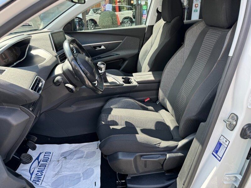 Usata Peugeot 3008 Active 120 CV (88 kW) 2018 Bianco Monovolume
