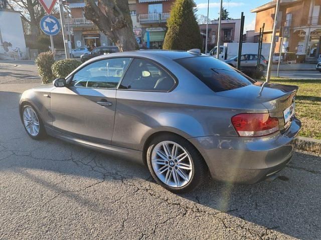 Usata BMW 120 M Sport 170 CV (125 kW) 2009 Grigio scuro Utilitaria