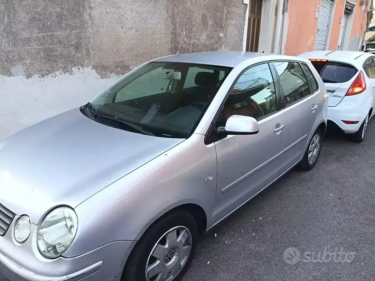 Usata VW Polo 75 CV (55 kW) 2004 Grigio Utilitaria