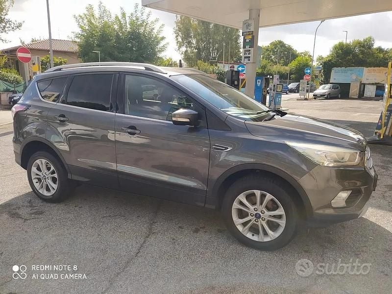 Usata Ford Kuga Business Edition 150 CV (110 kW) 2017 Grigio SUV