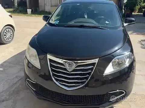 Usata Lancia Ypsilon 60 CV (44 kW) 2012 Nero Utilitaria