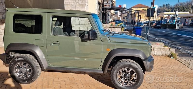 Usata Suzuki Jimny 102 CV (75 kW) 2020 Verde SUV
