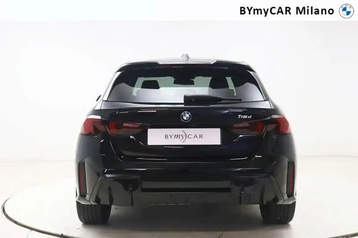 Usata BMW 118 M Sport 150 CV (110 kW) 2025 Nero zaffiro Utilitaria