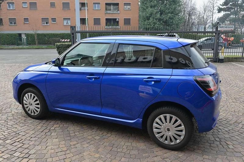 Usata Suzuki Swift 83 CV (61 kW) 2025 Blu azzorre Utilitaria
