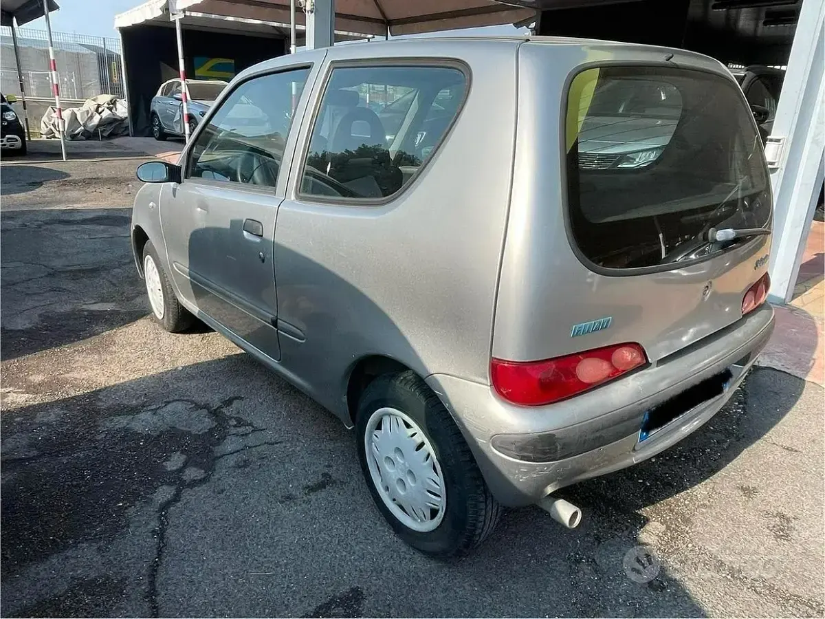 Usata Fiat 600 54 CV (39 kW) 2003 Grigio Utilitaria
