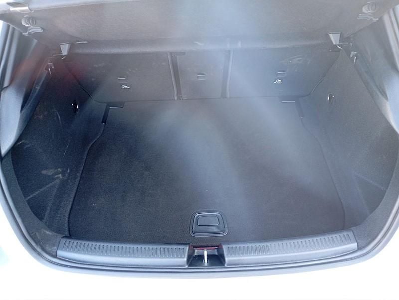 Usata Mercedes A180 AMG Line Premium 136 CV (100 kW) 2025 Argento Berlina