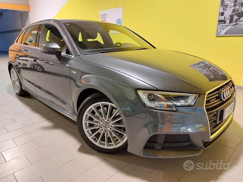 Usata Audi A3 S-Line 184 CV (135 kW) 2019 Grigio Berlina