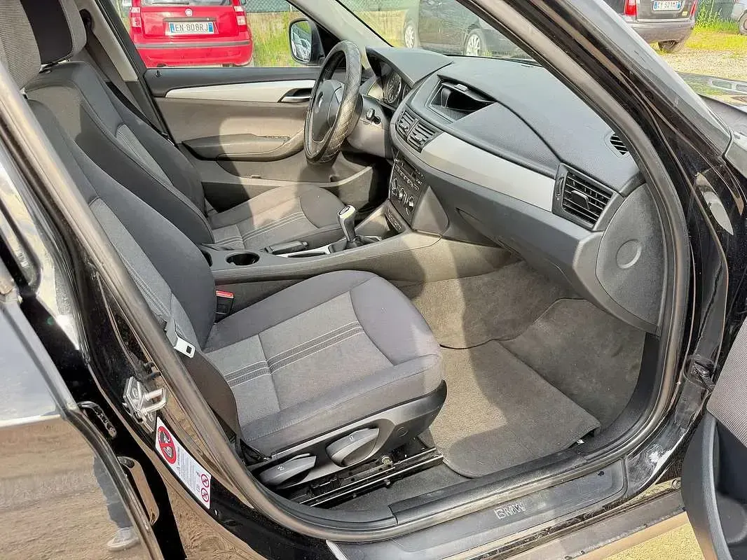 Usata BMW X1 143 CV (105 kW) 2010 Nero SUV