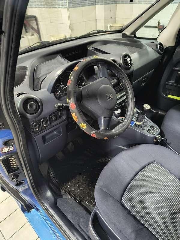 Usata Peugeot 1007 68 CV (50 kW) 2005 Monovolume