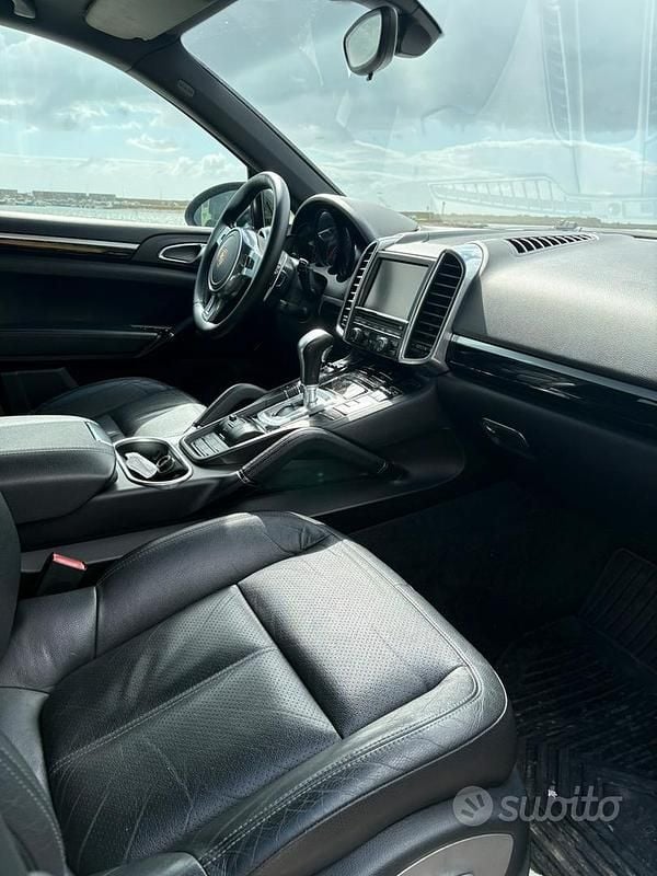 Usata Porsche Cayenne 245 CV (180 kW) 2013 Nero SUV