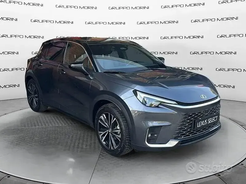 Usata Lexus LBX 136 CV (100 kW) 2025 Other SUV