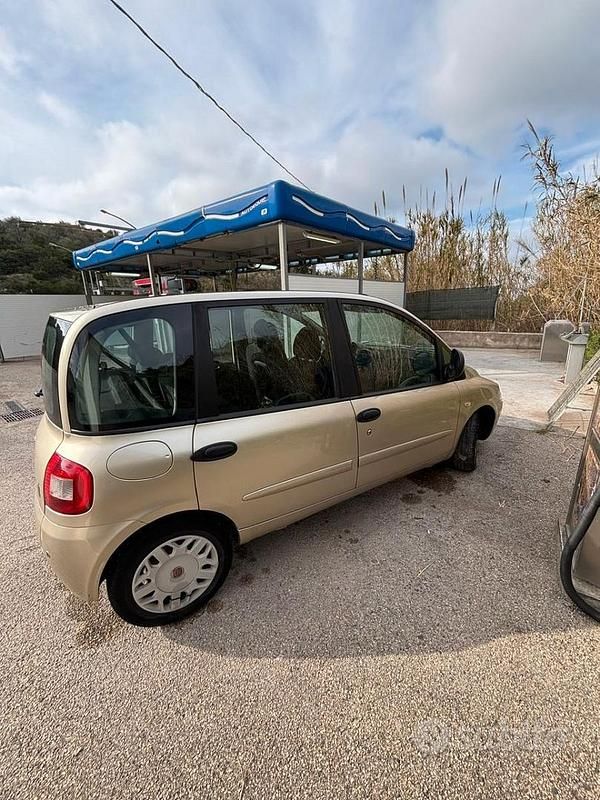Usata Fiat Multipla 120 CV (88 kW) 2010 Monovolume