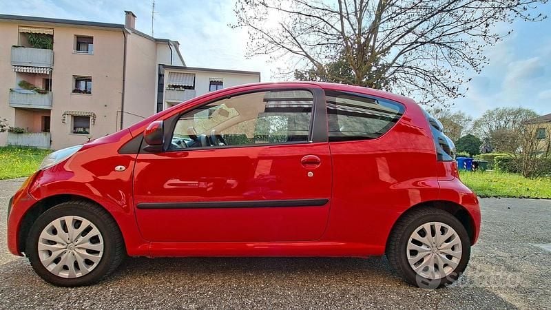 Usata Citroën C1 68 CV (50 kW) 2014 Rosso Utilitaria