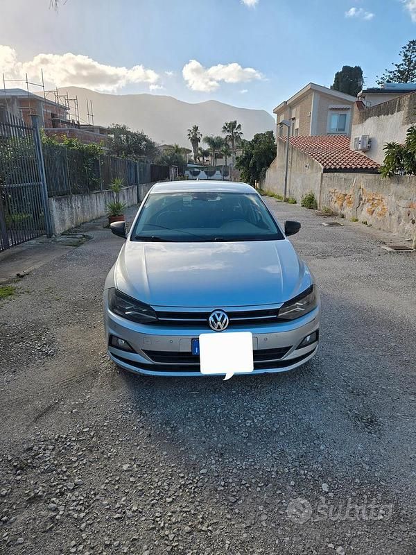 Usata VW Polo 80 CV (58 kW) 2018 Grigio Utilitaria