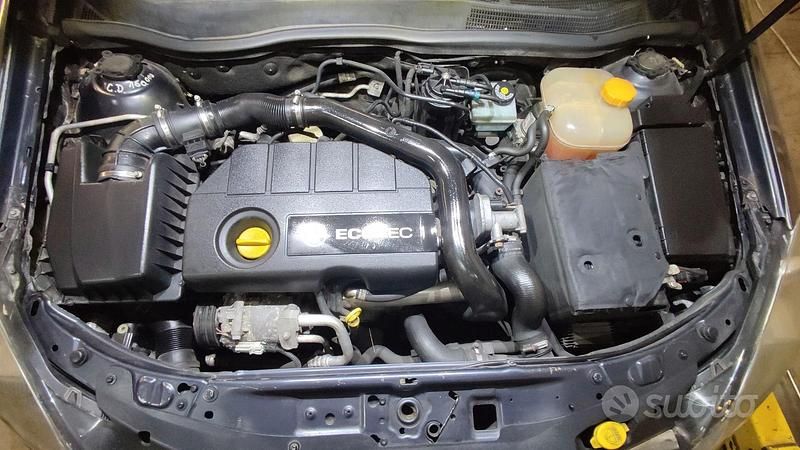 Usata Opel Astra GTC 2008 Blu