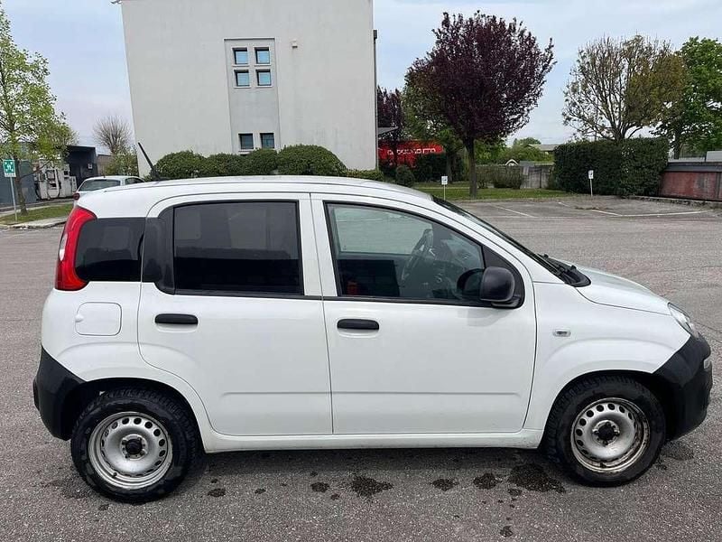 Usata Fiat Panda Connect 69 CV (50 kW) 2021 Bianco Utilitaria