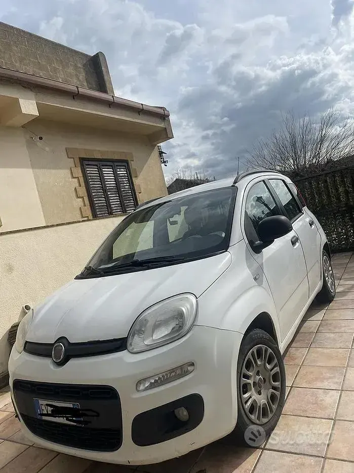 Usata Fiat Panda Lounge 69 CV (50 kW) 2014 Bianco Utilitaria
