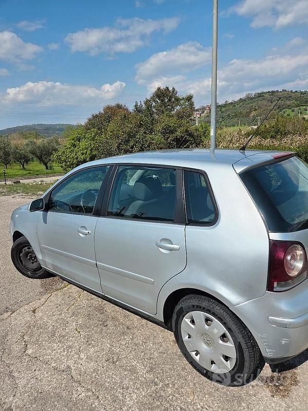 Usata VW Polo 75 CV (55 kW) 2008 Grigio Utilitaria