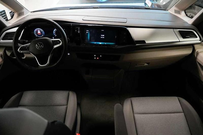 Usata VW California Beach 150 CV (110 kW) 2024 Starlight blue Furgone