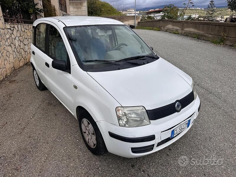 Usata Fiat Panda Active 54 CV (39 kW) 2004 Bianco Utilitaria