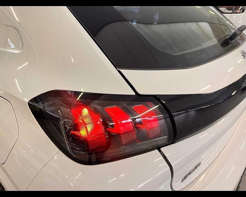 Usata Peugeot 208 Active 75 CV (55 kW) 2022 Bianco Utilitaria