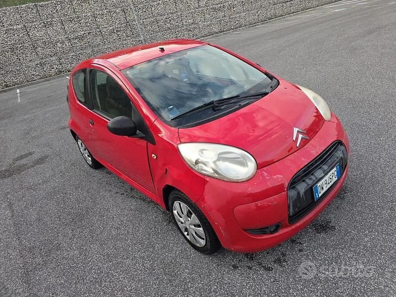 Usata Citroën C1 68 CV (50 kW) 2010 Rosso Utilitaria